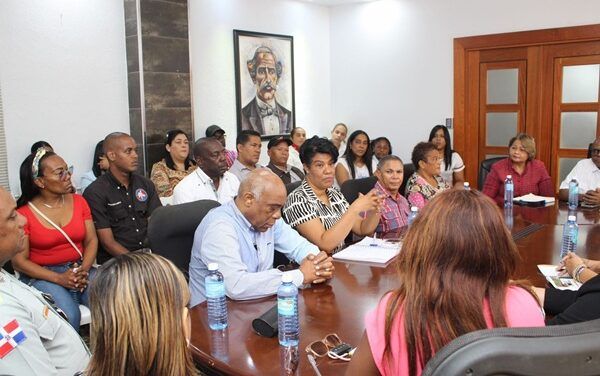 San Cristóbal presenta Mesa de Sostenibilidad para proteger emblemático Boulevard de las Estrellas