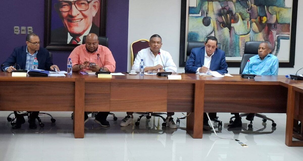 Yván Lorenzo pide declarar emergencia en Sánchez Ramírez por contaminación en Hatillo