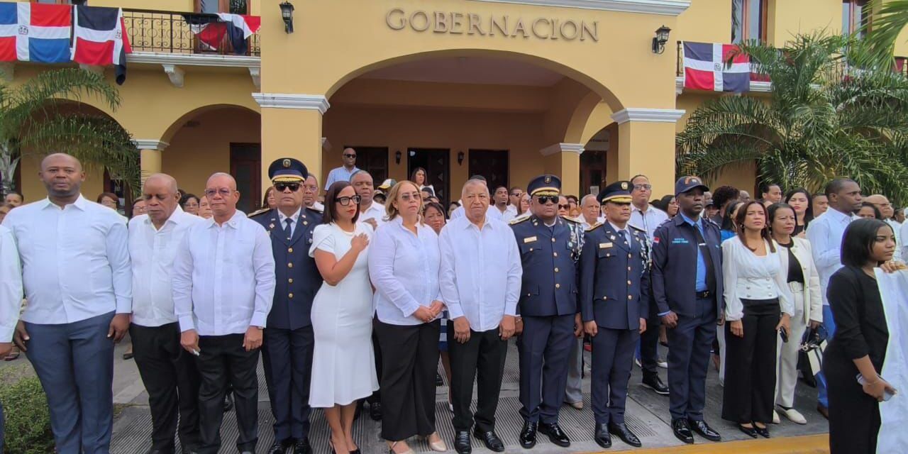 Autoridades civiles y policiales conmemoran con fervor patriótico el 182 aniversario de la Independencia Nacional