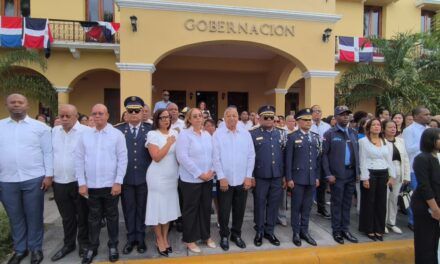 Autoridades civiles y policiales conmemoran con fervor patriótico el 182 aniversario de la Independencia Nacional
