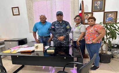 Encuentro policial y comunitario fortalece coordinación preventiva y seguridad ciudadana en San Cristóbal