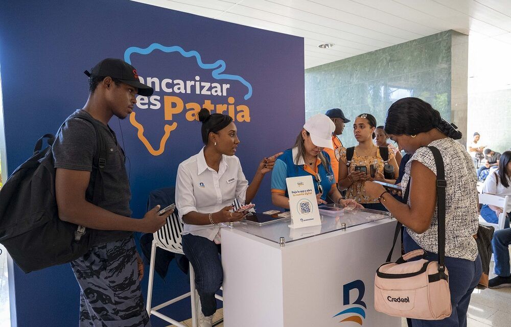 Banreservas realiza jornadas de bancarización para estudiantes de la UASD y el ITLA