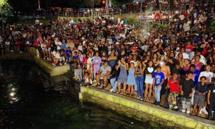 El profundo amor por el mar le da vida al Carnaval de Río San Juan