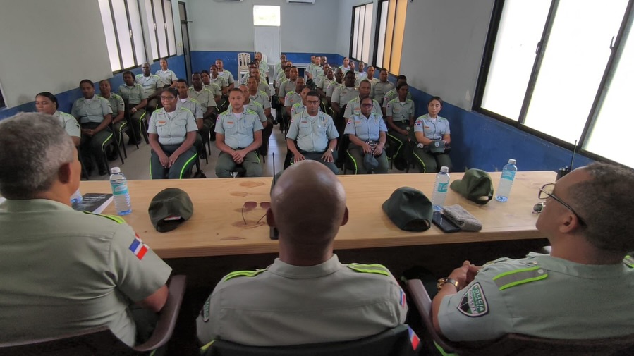 DIGESETT fortalece inteligencia emocional de agentes para mejorar servicio ciudadano en San Cristóbal