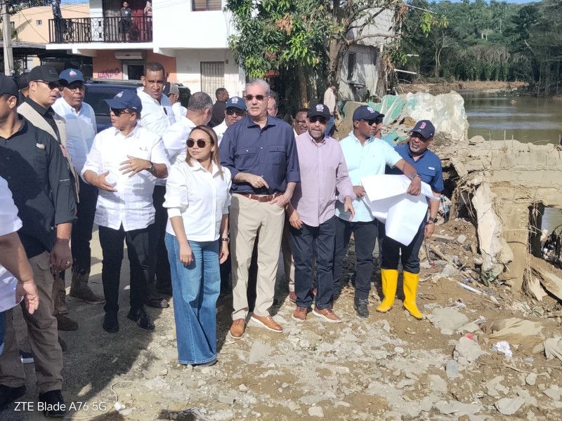 Abinader dispone ayudas y construcción de obras a personas afectadas en Gaspar Hernández