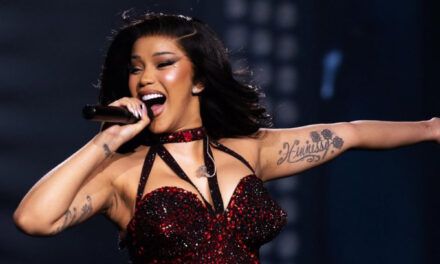 Cardi B visita a su familia paterna en Monte Cristi en medio de su gira de conciertos