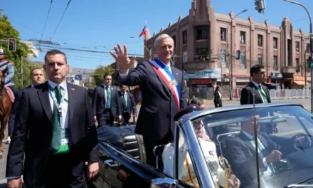 Kast asume una Presidencia más radical que la de Pinochet