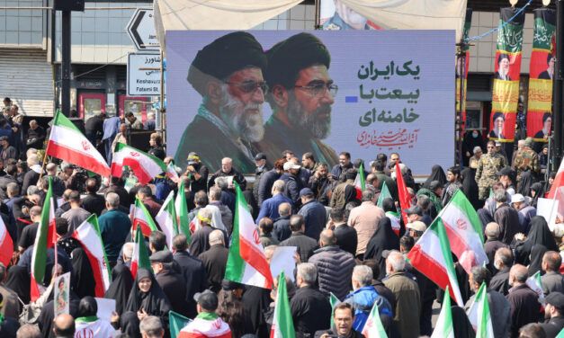 Irán ataca sector energético en países del Golfo Pérsico