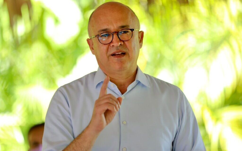Francisco Domínguez Brito propone flexibilizar normativa para impulsar el teletrabajo.