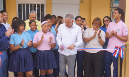 Inabie inaugura módulo de salud bucal en Politécnico Gloria María Calcaño, Samaná