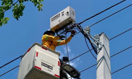 EDEESTE fortalece la gestión del servicio eléctrico con el Sistema de Medición Concentrada en Altura (SMCA)