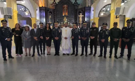 Policía San Cristóbal fortalece vínculo humano con comunidad durante celebración de su 90 aniversario