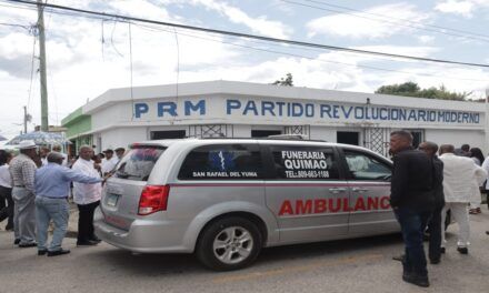 Dirigentes del PRM y autoridades de San Cristóbal despiden al regidor Mateo Rondón