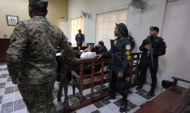 Recesan para el 26 de marzo juicio contra exfuncionario por doble homicidio en Santiago Rodríguez