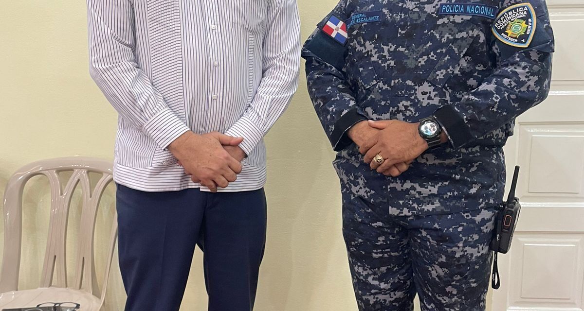 Director policial fortalece vínculos institucionales con EGEHID en reunión estratégica