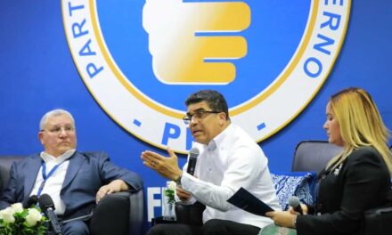 Alcaldes del PRM se quejan por falta de recursos e independencia