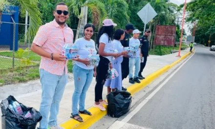 Alcalde Héctor Figari distribuye kits de primeros auxilios en Monte Plata