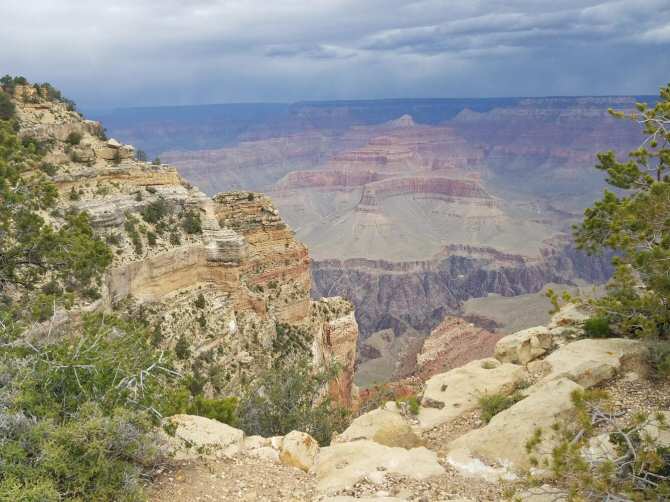 Influencia inesperada del desbordamiento de un antiguo lago sobre el Gran Cañón del río Colorado