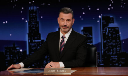 Trump pide el despido de Jimmy Kimmel por su parodia sobre la Casa Blanca