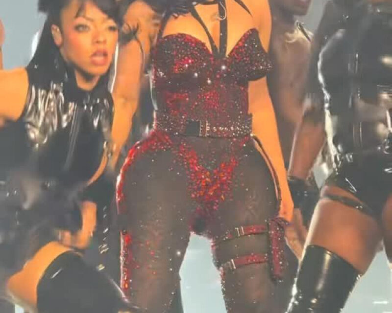 Cardi B dice que planea lanzar un álbum en español