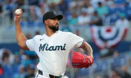 Sandy Alcántara lanza el primer partido completo de la temporada