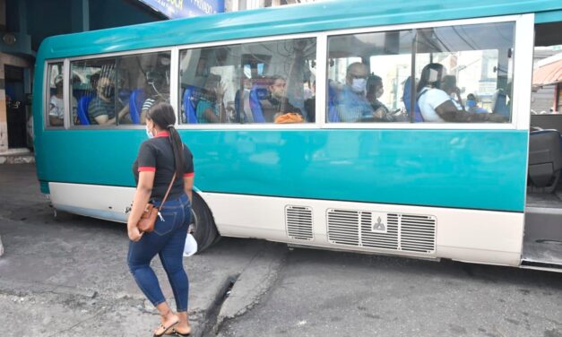 Sindicatos de transporte en San Cristóbal anuncian alza en pasajes interurbanos; incremento de RD$50
