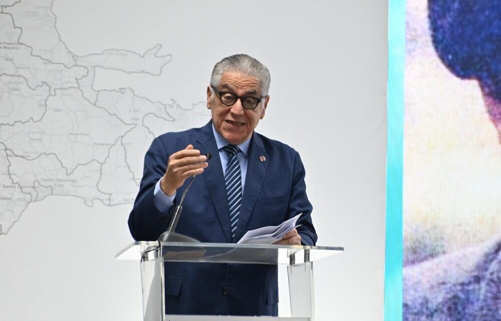 General (R) José Miguel Soto Jiménez presenta con éxito su libro «Los muchachos de la democracia» en la Universidad del Caribe