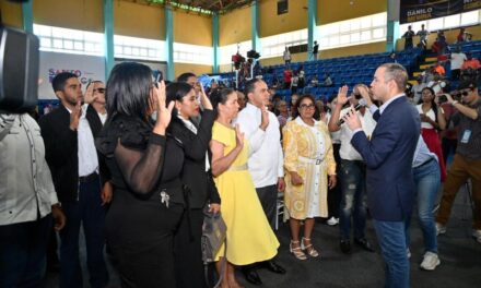 PLD juramenta Movimiento Cristiano Canal de Bendición