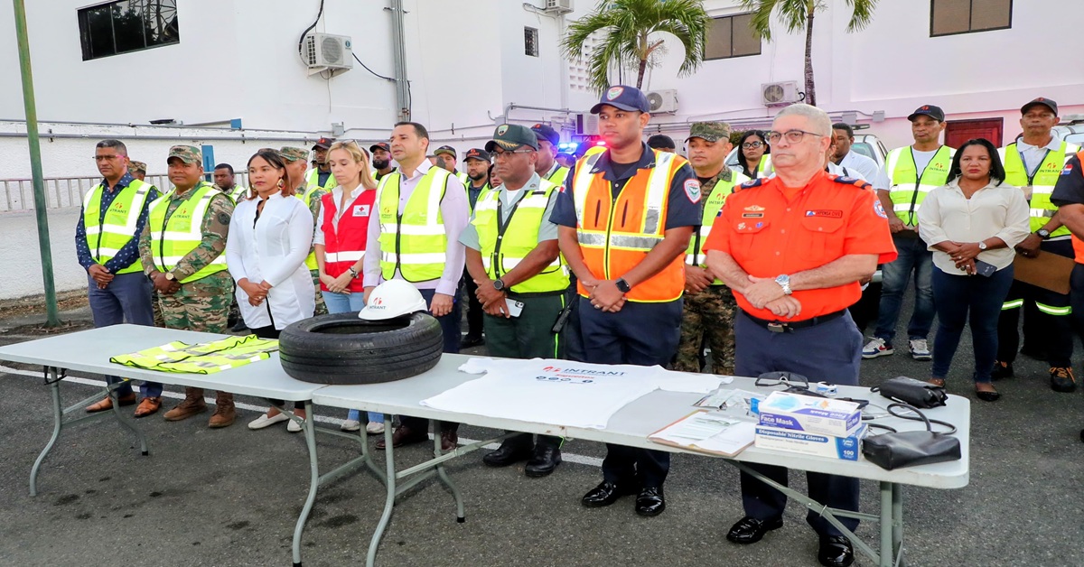 INTRANT realiza 8,084 inspecciones técnicas en paradas de autobuses y detecta 3,900 fallas evitando accidentes en Semana Santa