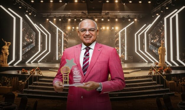 Periodista Tyrone Dotel recibe reconocimiento por su trayectoria, en segunda edición “Día Internacional de la Salsa RD”