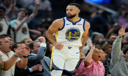 Stephen Curry regresa en busca de salvar a los Warriors