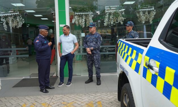 Policía y empresario se reúnen para fortalecer cercanía con la comunidad