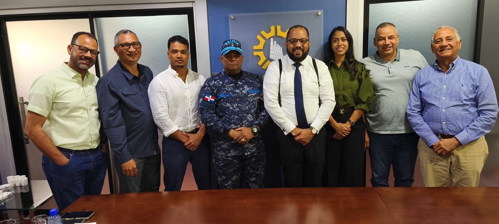 Director Regional fortalece vínculos con empresarios para impulsar seguridad y desarrollo sostenible