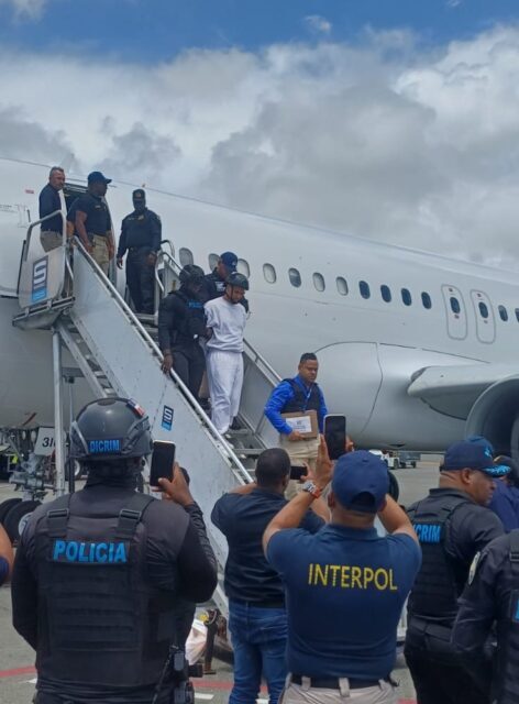 Policía Nacional recibe en extradición a peligroso delincuente vinculado a homicidios, atracos y porte ilegal de armas
