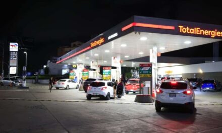 Gobierno sube los precios de combustibles presionado por la guerra y el costo de los subsidios