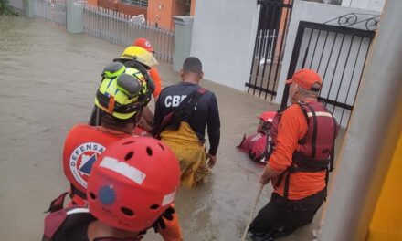 Defensa Civil atiende situaciones provocadas por las lluvias desde este martes