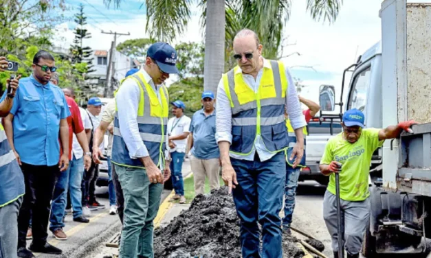 Alcaldía Santiago realiza limpieza preventiva
