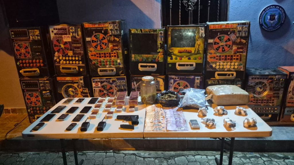 Ocupan 44 máquinas tragamonedas durante operativos en el Gran Santo Domingo, Haina y San Cristóbal