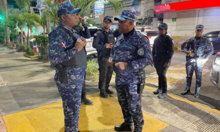 General Escalante orienta agentes fortaleciendo disciplina policial y seguridad ciudadana preventiva