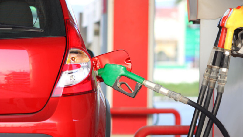 Aumentan precios de gasolinas y gasoil entre RD$4.00 y RD$8.00