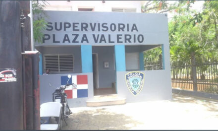 Recluyen en cuarteles de Santiago a presos preventivos