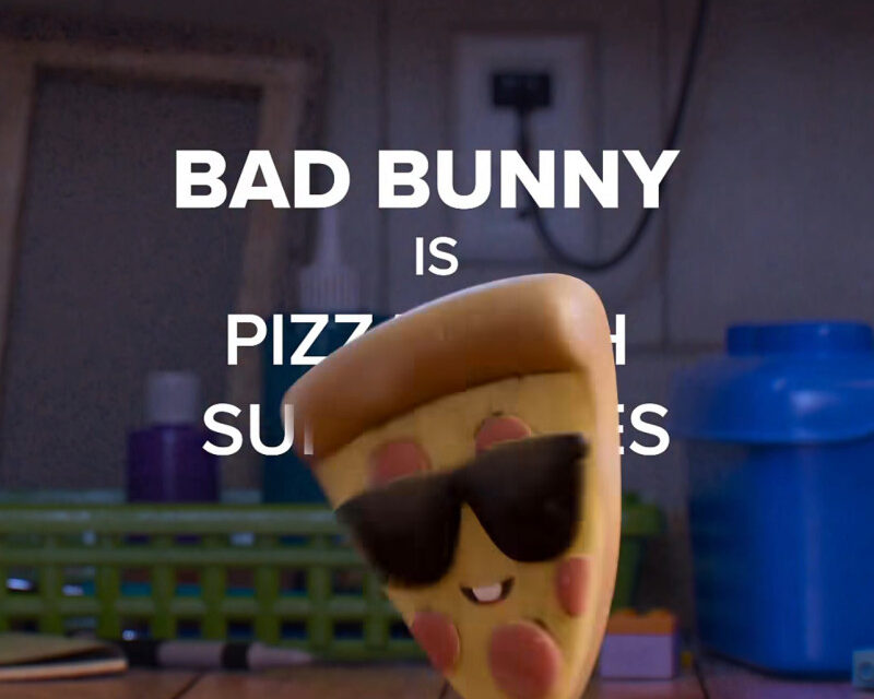 Bad Bunny dará voz a un pedazo de pizza con gafas en ‘Toy Story 5’
