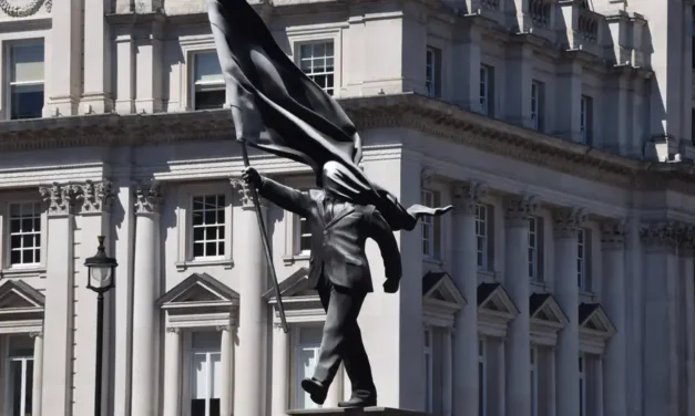 Banksy confirma autoría de estatua aparecida en Londres