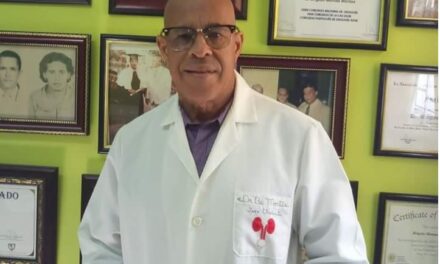 Urólogos celebran su día reafirmando compromiso humano con la salud integral