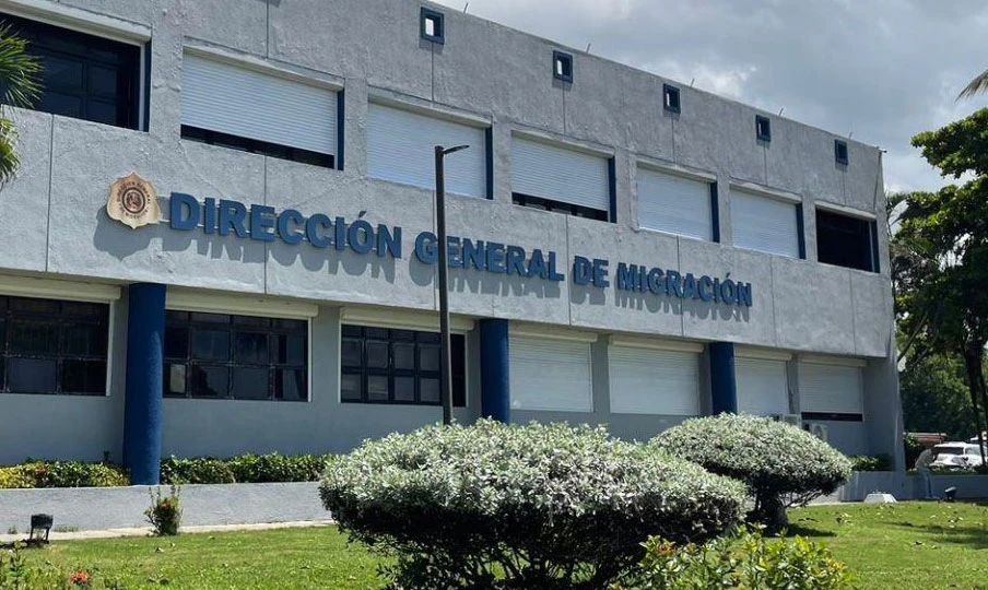 Migración recuerda obligatoriedad de regular condición migratoria de trabajadores extranjeros en el país