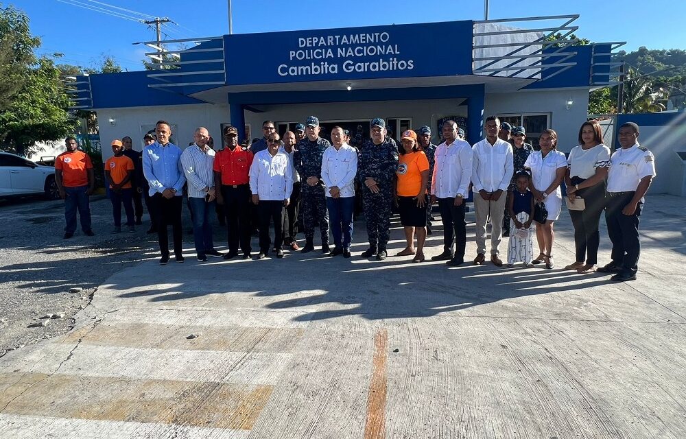Autoridades participan aniversario municipal fortaleciendo integración comunitaria y valores patrióticos institucionales