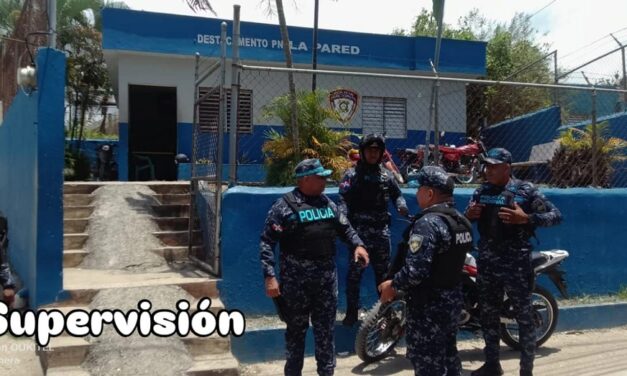 General Escalante supervisa personalmente destacamento policial fortaleciendo seguridad preventiva del sector La Pared, Haina