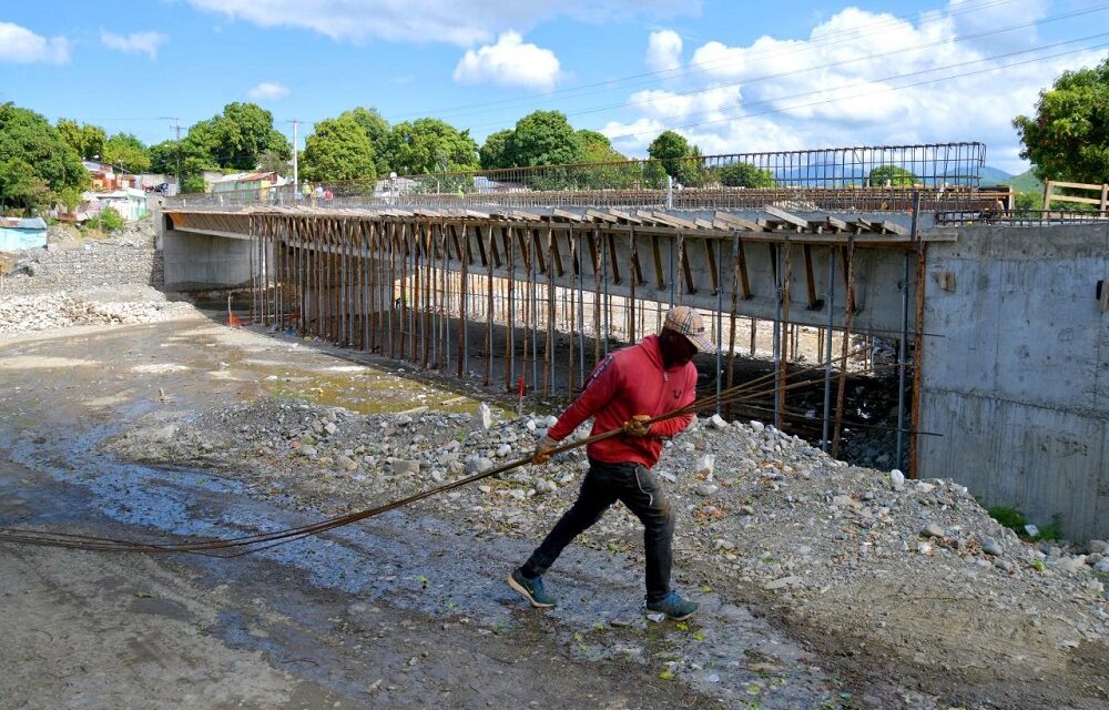 AVANZA A RITMO ACELERADO EL PUENTE DE LOS HIERROS, UNA NUEVA PUERTA DE ENTRADA A BANI