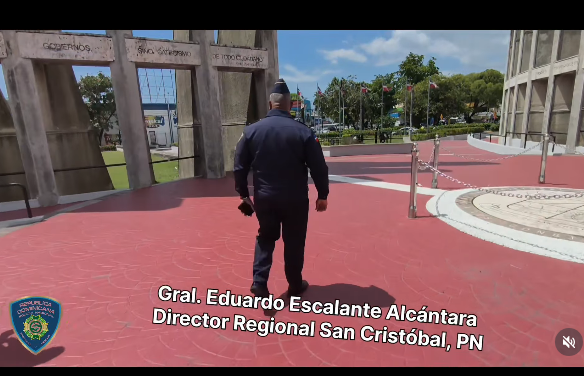 General Escalante visita monumento histórico dedicado a los constituyentes en San Cristóbal, resalta valor patriótico