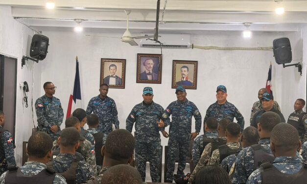 Director Regional, el Gral. Escalante orienta personal policial para fortalecer seguridad ciudadana provincial